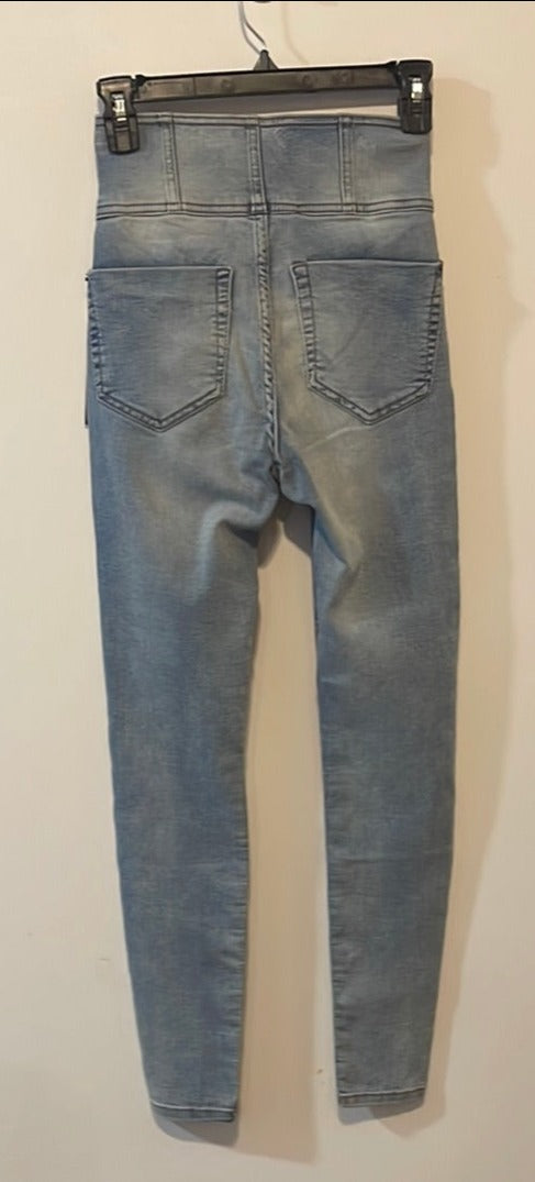 HIGH RISE SCULPTING SKINNY