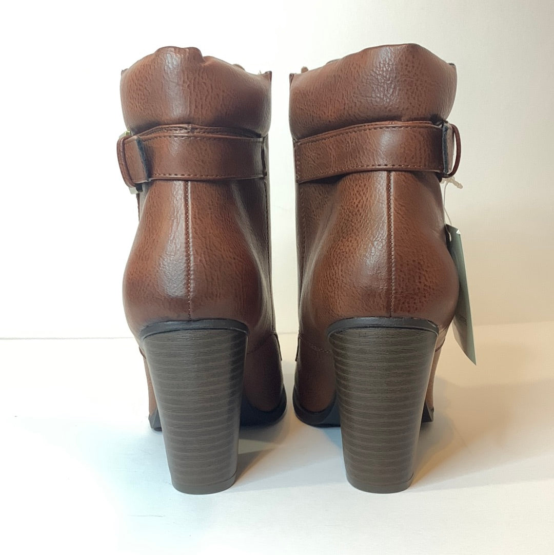 Lady's Boot Daisy Fuentes