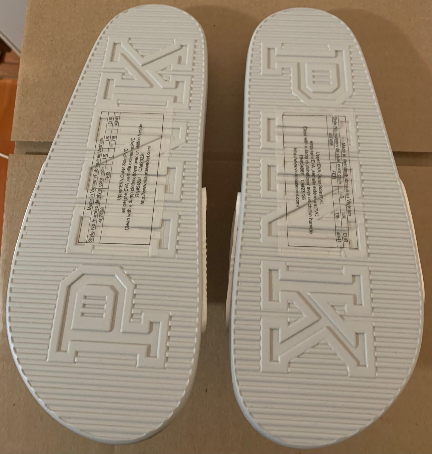 VICTORIA SECRET PINK SLIDES