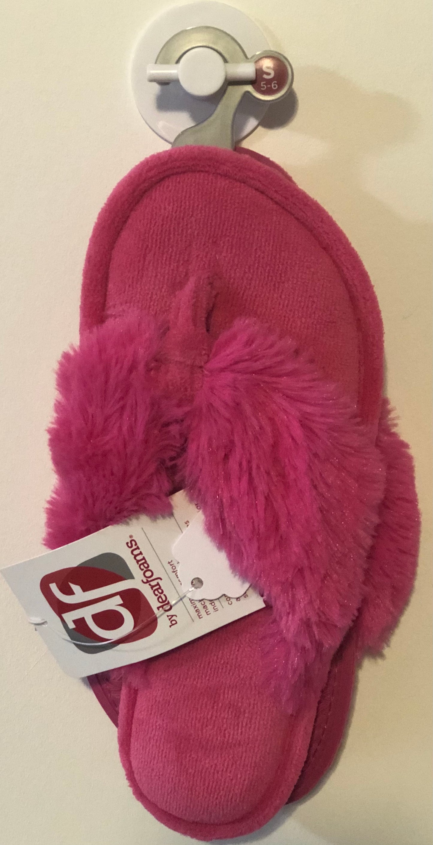 LADYS SLIPPERS