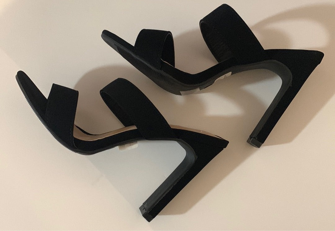 Lady's Black Heels