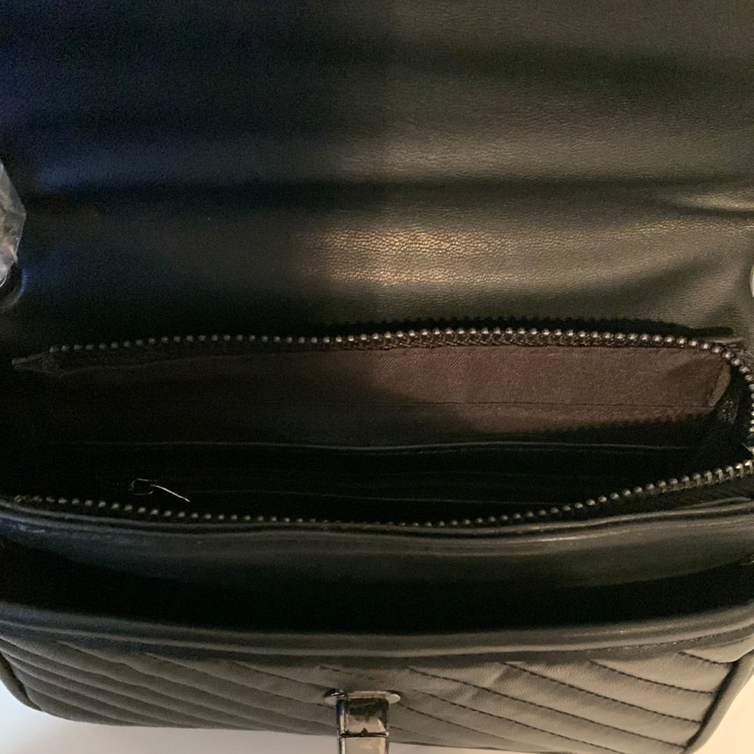 Black shoulder handbag